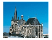 Aachen_Cathedral_White